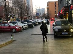 -寰岛博雅大酒店·停车场