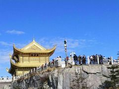 -峨嵋山金顶