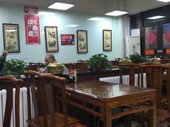 大堂-陈寔包子王·卤煮小肠·京味小吃(龙潭店)