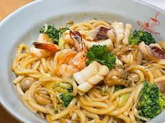 海鲜炒乌冬-Lia Cafe Bar Restaurant松山咖啡屋