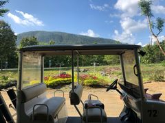 -Chom Cafe and Restaurant