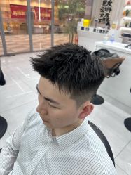 -尤司男士国潮理发馆
