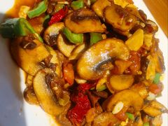 蘑菇肉-天山集市(和家乐广场店)