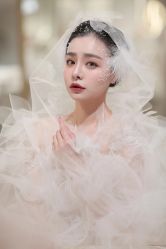 -艾米丽婚纱礼服