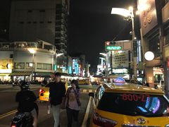 -六合夜市