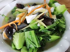 高汤浸芥菜-黄记四更烤乳猪店