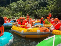 -安吉龙王山峡谷漂流