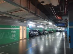 -白玉兰广场停车场