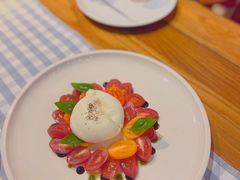 布拉塔奶酪番茄沙拉-Paulaner·德国帕拉娜自酿啤酒餐厅(海上世界店)