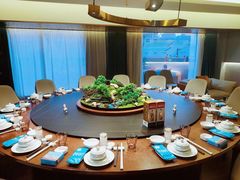 -何氏海产海鲜餐厅(体育中心店)