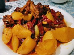 新疆大盘鸡-巴扎美食·新疆菜·西域歌舞表演餐厅(新疆大厦店)