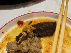 -毛辣果·贵州红酸汤牛肉火锅(西单店)