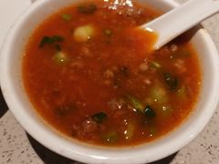 番茄浓汤配牛肉粒-海底捞大排档火锅(悦荟广场店)