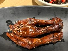 连骨头都不剩的鸡爪-佬肥猫(南翔印象城MEGA店)