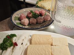 -尚尚仙·酸汤猪手·猪肚鸡火锅(华联万柳购物中心店)