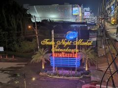 -席娜卡琳火车铁道夜市