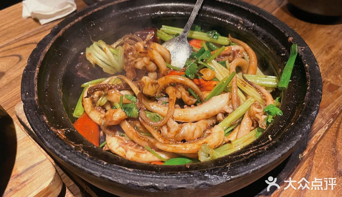 馋嘴喵探店｜好吃的juejue煲