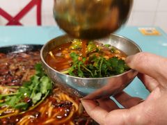 -鸿顺老铁锅美蛙鱼府(解放碑店)