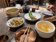 -魁盛居百年鲁菜馆(县西巷店)