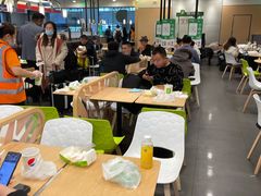 大堂-德克士(虹桥火车站店)