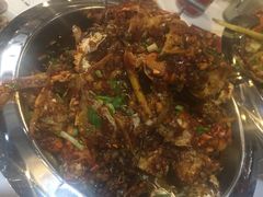 -凤凰路何眼镜香辣蟹(花果园店)