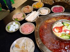 -洞亭火锅(防空洞总店)