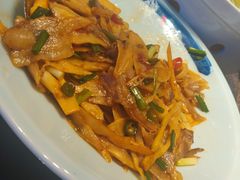 脆笋炒信阳腊肉-阿庄新豫菜(航海东路店)