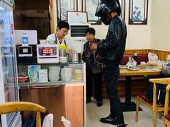 -金城包子牛肉灌汤包(台东四路店)