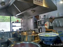 -陇上全荟兰州传统牛肉面(延吉路店)