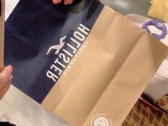 -Hollister(天环广场店)