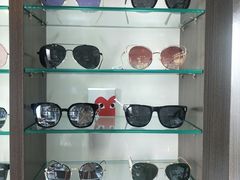 -视野联行眼镜蔡司·依视路官方授权店(顺城店)