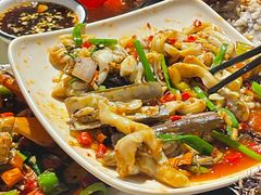 -三亚火车头万人海鲜广场