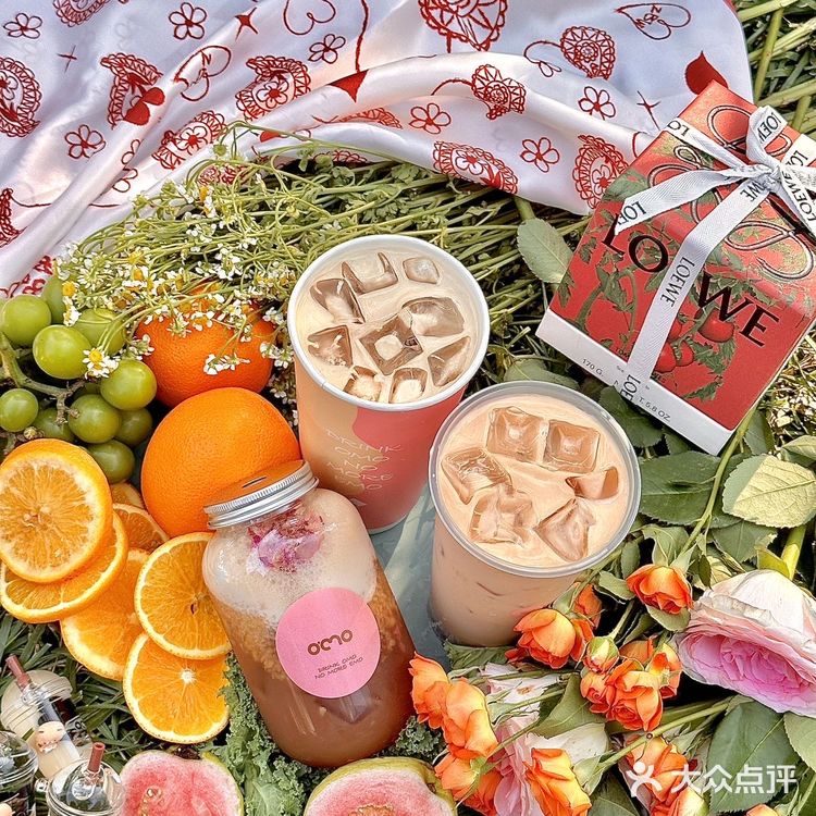 这家店,直接把“夏天该有的样子”装进杯子里了