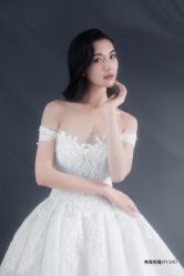 现代简约-巴黎婚纱摄影工作室