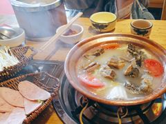 -阿婆情腊排骨火锅(金虹路店)