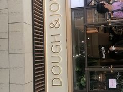 -Dough&Joe团憩(瑞虹天地月亮湾店)