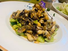 -山楂树融合菜餐厅