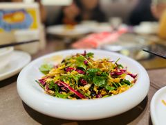 -锅飘飘·东北铁锅炖(雨花客厅店)
