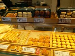 面包甜点陈列柜-泸溪河桃酥(鄞州高新宝龙店)