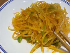 酸辣土豆丝-陇上秦轩西安biangbiang面(EFC欧美金融商业城店)