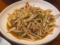 -头上红煨盐鸡·非遗院子餐厅