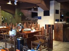 大堂-马路边上·小海鲜烧烤(八一路店)