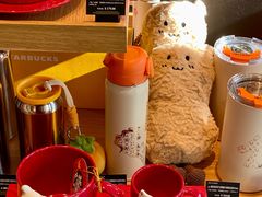 -星巴克(北京枫尚奥莱店)