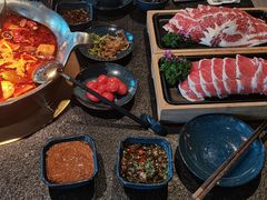 台式麻辣花胶鸡鸳鸯锅-湊湊火锅·茶憩(世博大道店)
