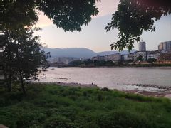 -继红顺河抄手名小吃