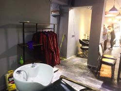 -茶发Salon·烫发染发理发