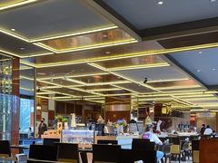 -大中华希尔顿酒店-念自助餐·嗨啤·小龙虾