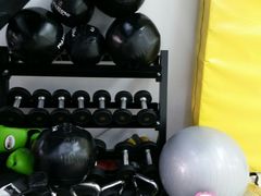 -菠萝格斗巴西柔术训练馆