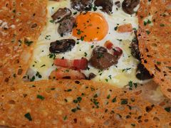 鸡蛋蘑菇熏肉荞麦可丽饼-RAC BAR(安福路店)