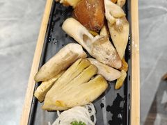 -一朵菌·野生菌探索家火锅(南亚店)